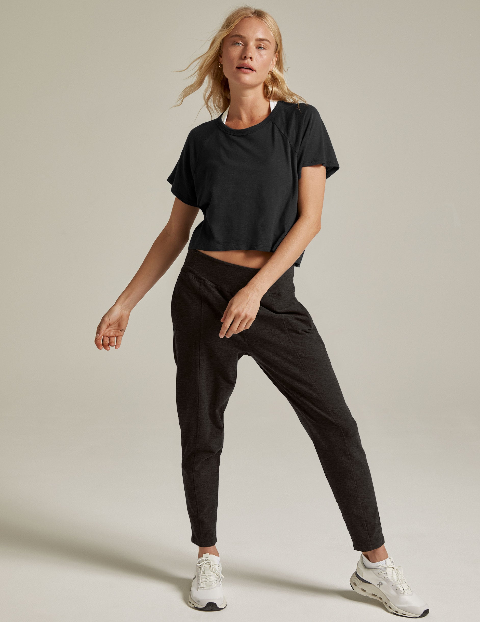 Signature High Low Cropped Tee - Image 4