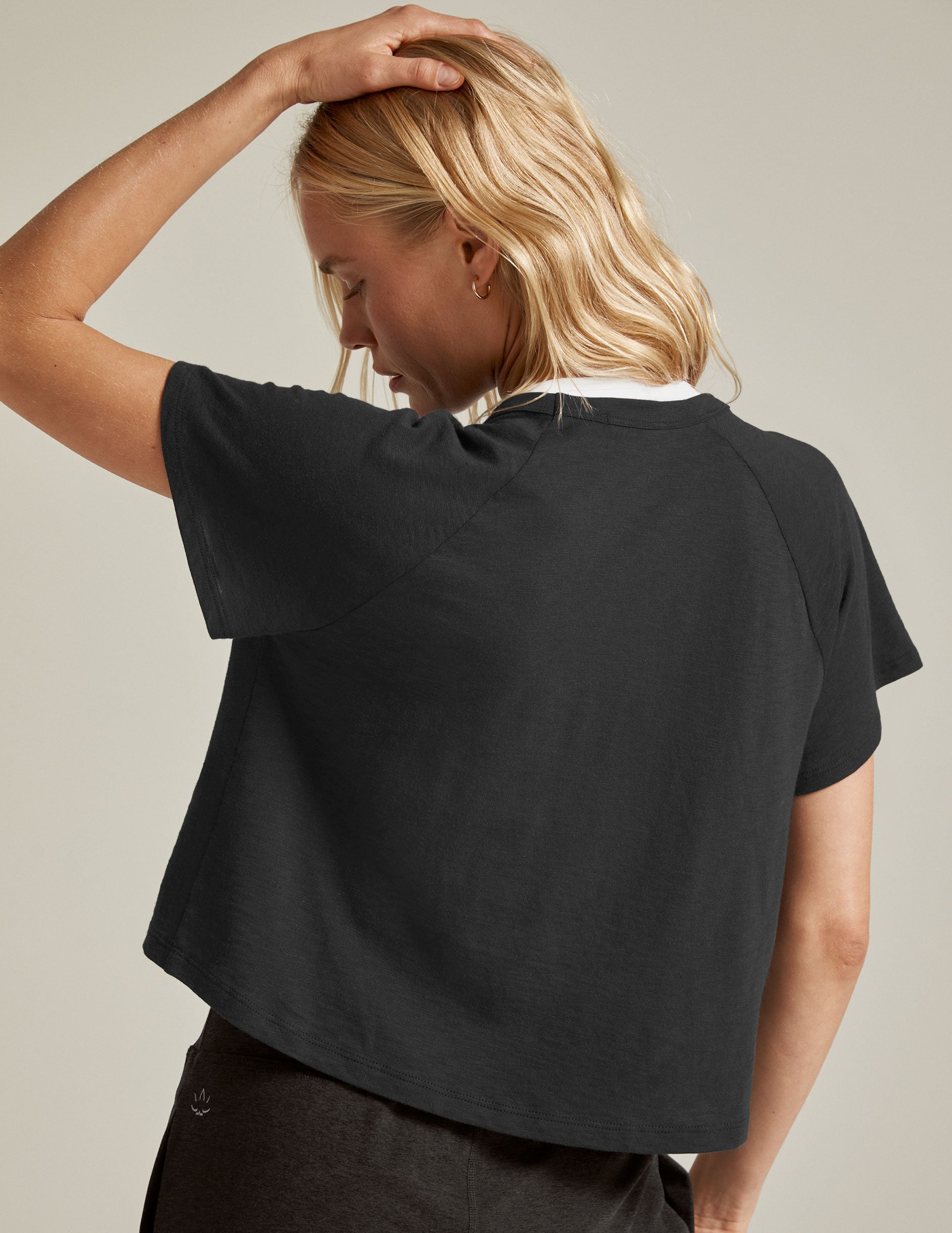 Signature High Low Cropped Tee - Image 3