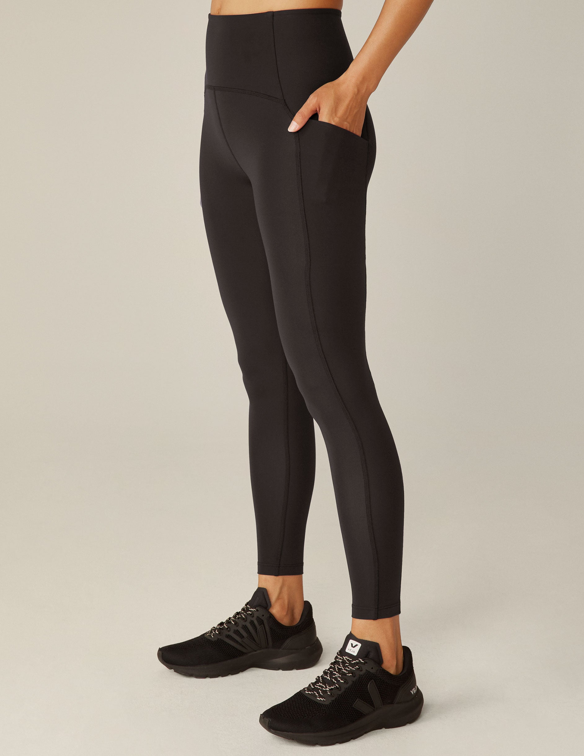 POWERBEYOND? Strive Pocket Midi Legging 2.0 - Image 4