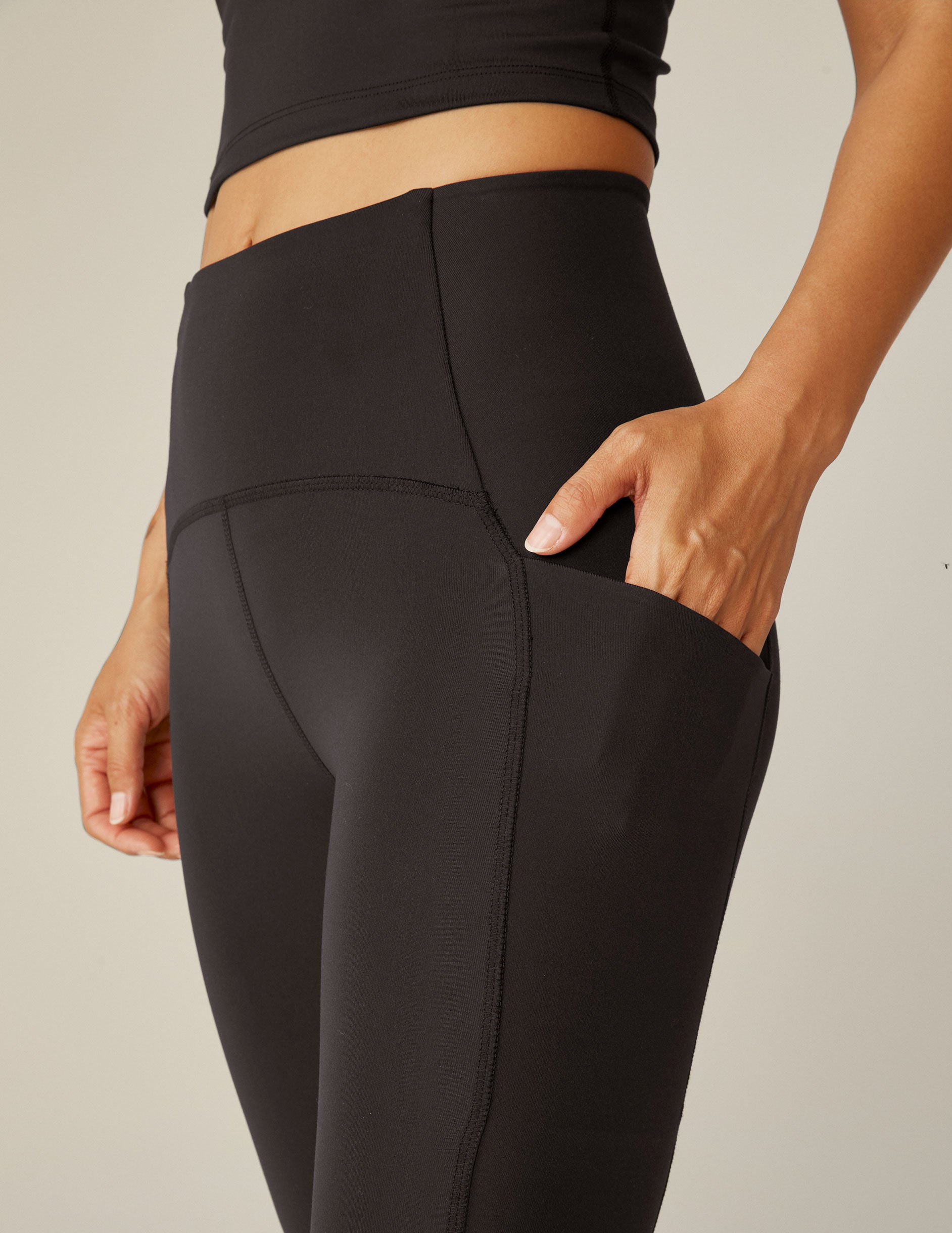POWERBEYOND? Strive Pocket Midi Legging 2.0 - Image 6
