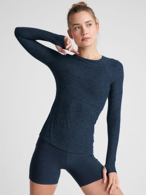 Featherweight Classic Crew Pullover