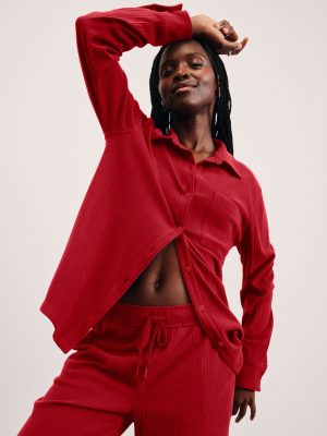Breathe Easy Ribbed Front Shirt